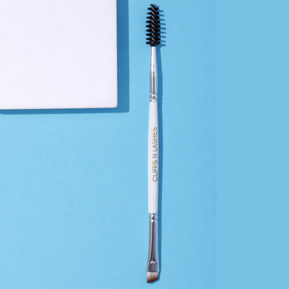 07 Dual Brush (Fine angled brow brush & Spoolie)