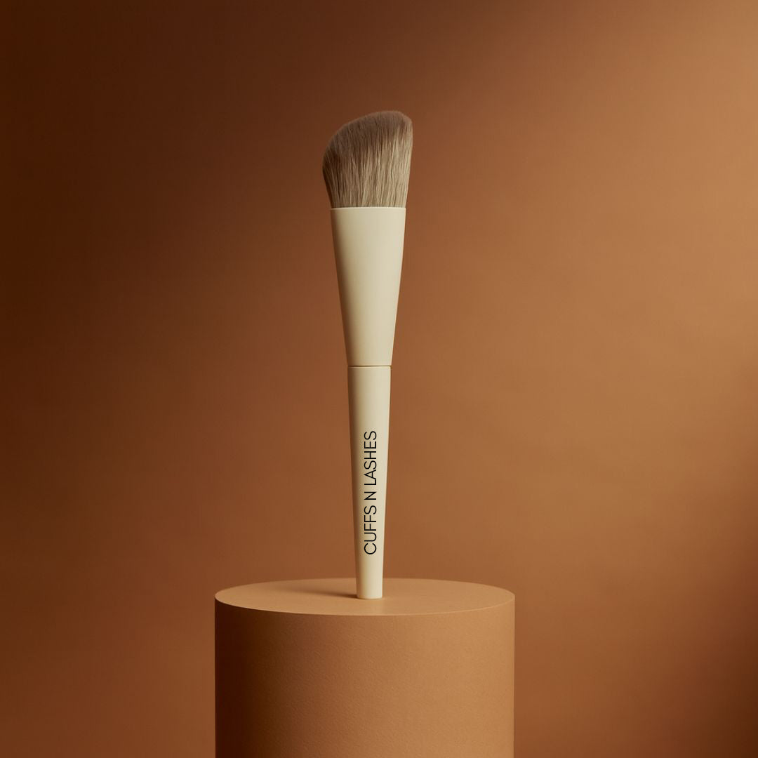 Cuffs n Lashes Pro Makeup Brush – Contour Brush
