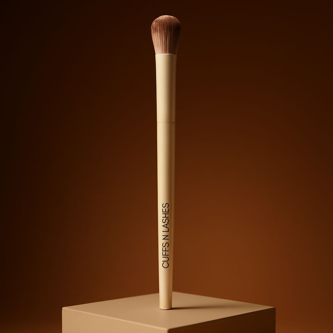 Cuffs n Lashes Pro Makeup Brush – Fluffy Brush