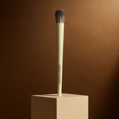 Cuffs n Lashes Pro Makeup Brush – Flat Brush