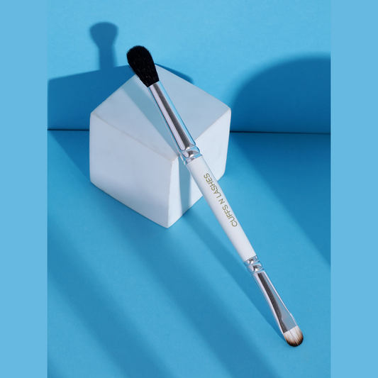 06-Double Duty Small Flat Brush & Fluppy Blending Brush