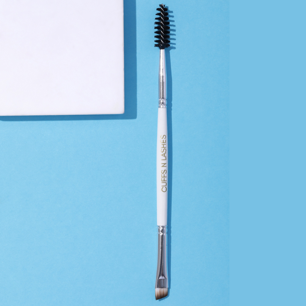 06 Dual Brush (Fine angled brow brush & Spoolie)