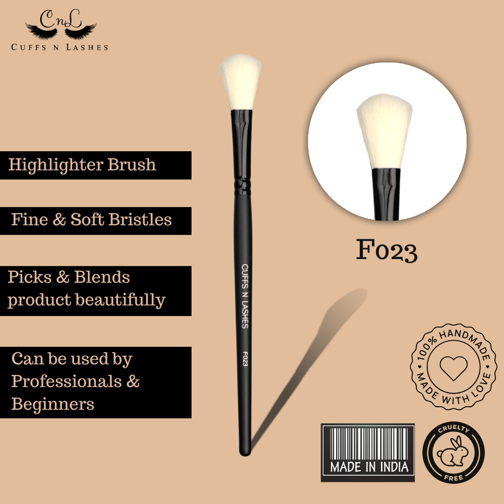 Cuffs N Lashes Makup Brush, F023 Highlighter Brush