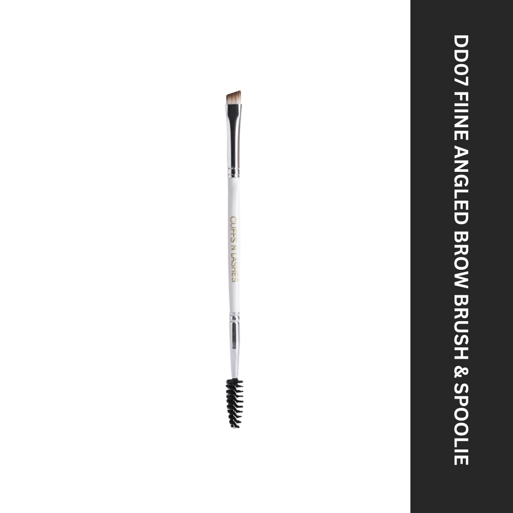 06 Dual Brush (Fine angled brow brush & Spoolie)