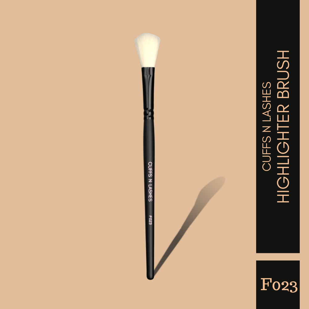 Cuffs N Lashes Makup Brush, F023 Highlighter Brush