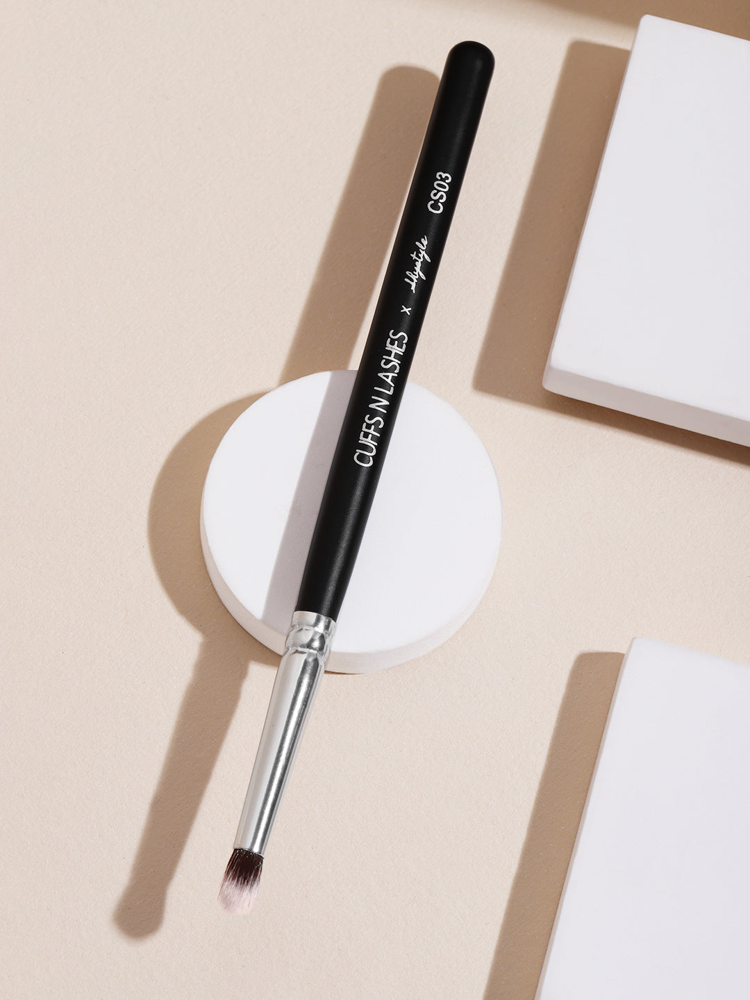 Cuffs N Lashes X Shystyles Makeup Brush - CS 03 Small Dome Brush