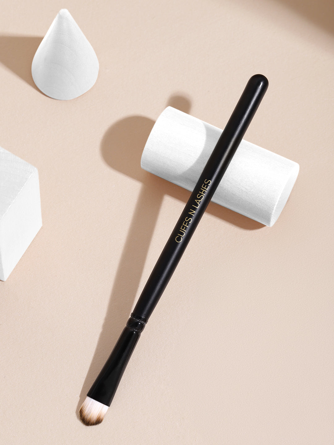 Cuffsnlashes Makeup Brushes E003 Flat Shader Brush