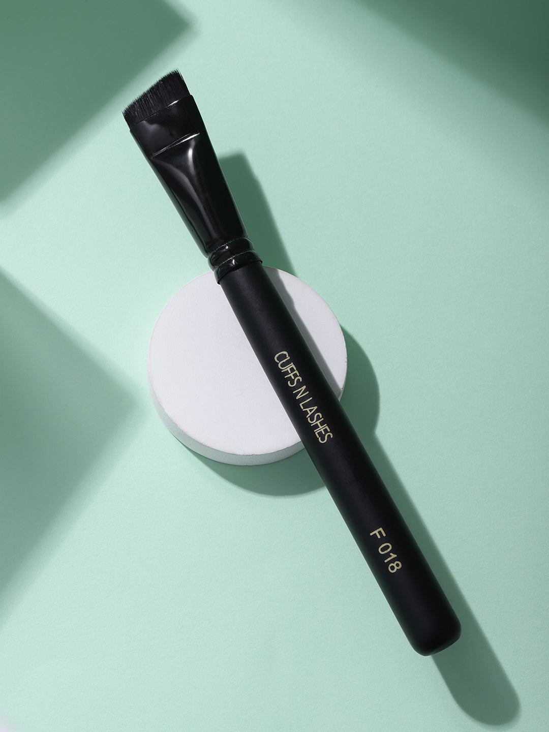 Cuffs N Lashes Makeup Brushes, F018 - Small Contour Brush