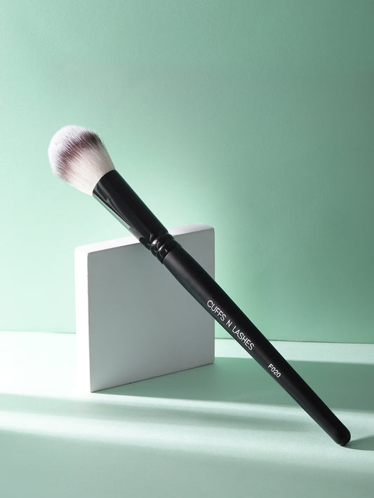 Cuffs N Lashes Makeup Brushes,F020 Powder Sweep Brush