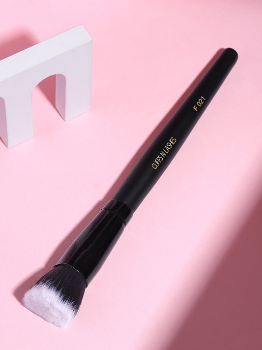 Cuffs N Lashes Makeup Brushes, F021 - Flat Top Kabuki Brush